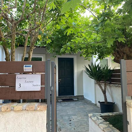 Louvros Luxury Suites Dassia  Exterior foto