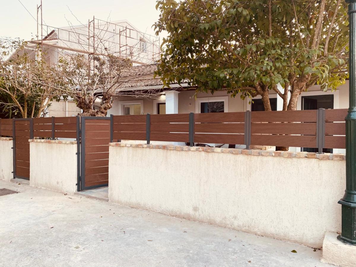 Louvros Luxury Suites Dassia  Exterior foto